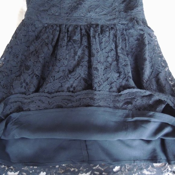 Hollister Black Lace Overlay High Neck Sleeveless Dress M - Picture 9 of 11